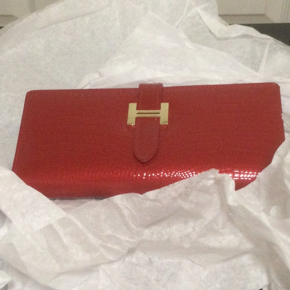 ❤️Red Designer Clutch with Gold Accent❤️